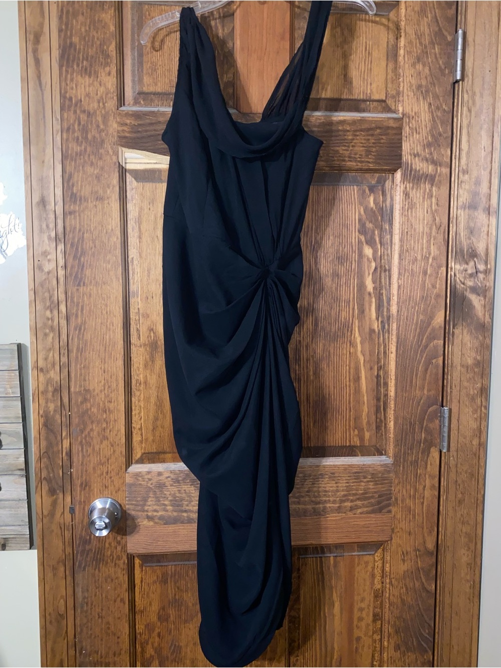 Elegant Black Draped Knot-Detail Women’s Dress